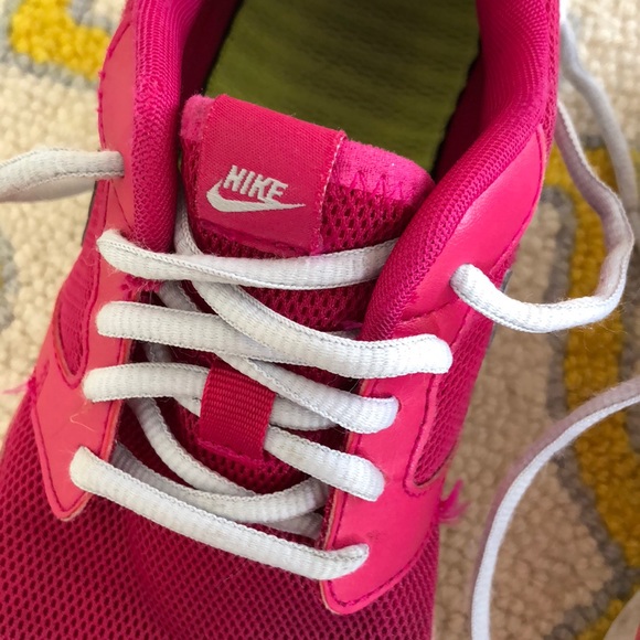 💗Well Worn Women’s Nike Running Shoe💗 Sz 9 - Picture 2 of 8